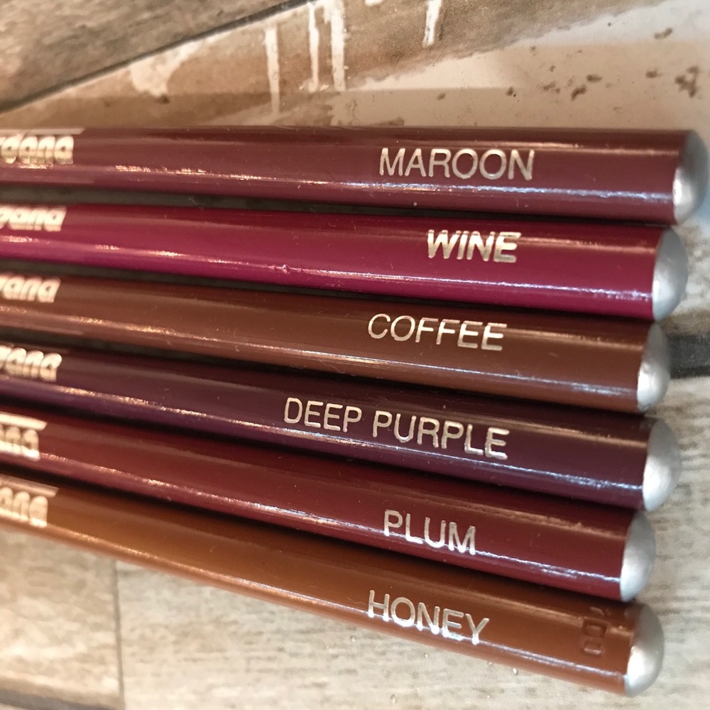 Yes Girl! Jordana lipliner lot !
